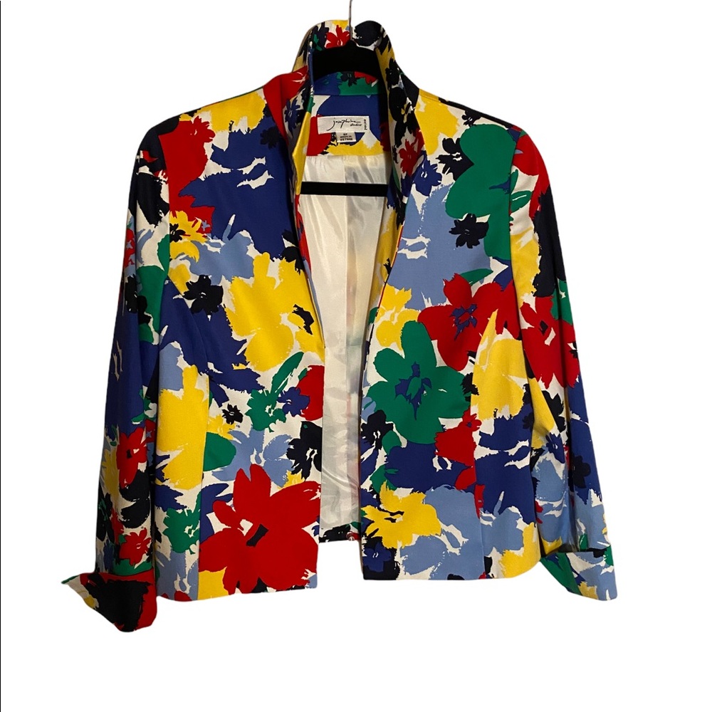 Woman’s Josephine Studio Jacket.  Size 6P